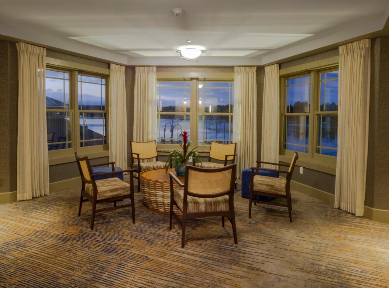 Chautauqua Harbor Hotel - Jamestown Celoron Luaran gambar