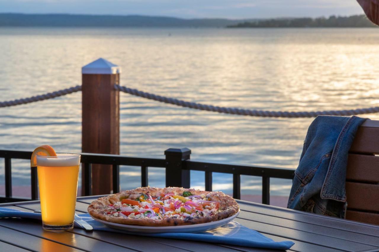 Chautauqua Harbor Hotel - Jamestown Celoron Luaran gambar