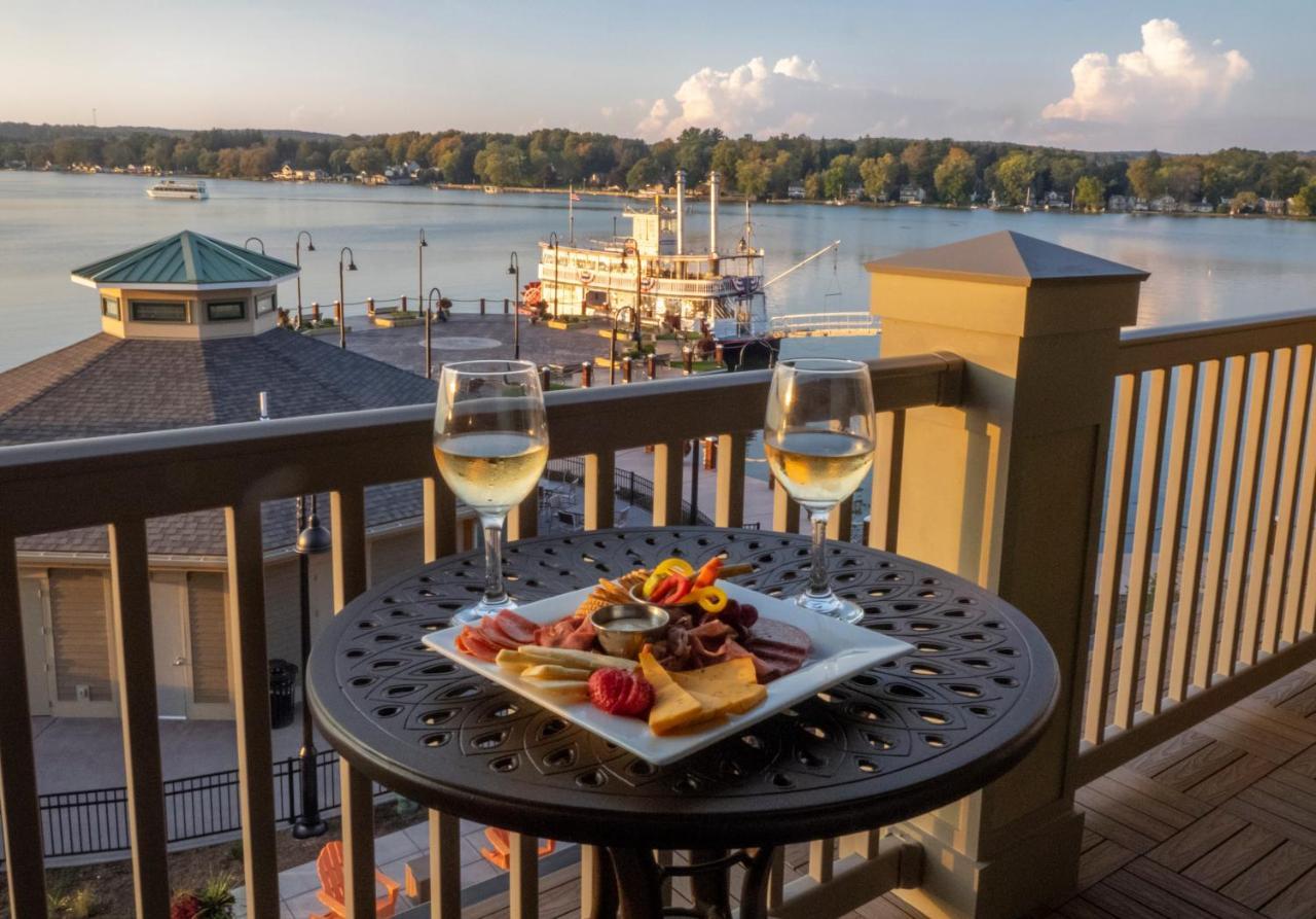 Chautauqua Harbor Hotel - Jamestown Celoron Luaran gambar